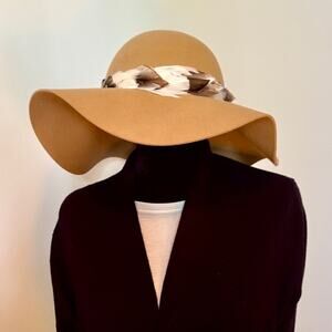 bebe - 100% Wool Tan Floppy Hat with Feather Accents Size: OS